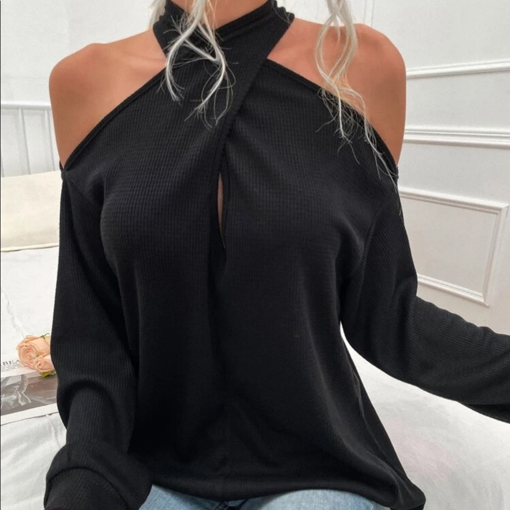 Cold shoulder top